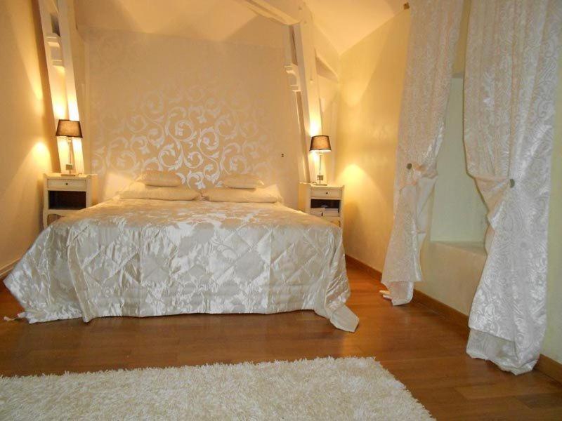 Domaine De Puycarpin Hotel Belves-de-Castillon Exterior photo