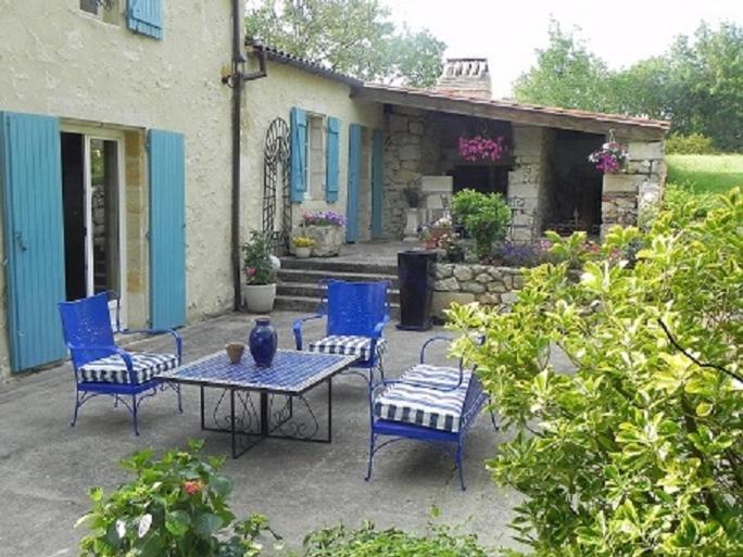 Domaine De Puycarpin Hotel Belves-de-Castillon Exterior photo